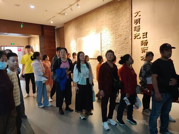微信图片_20250922100200_410_356.jpg